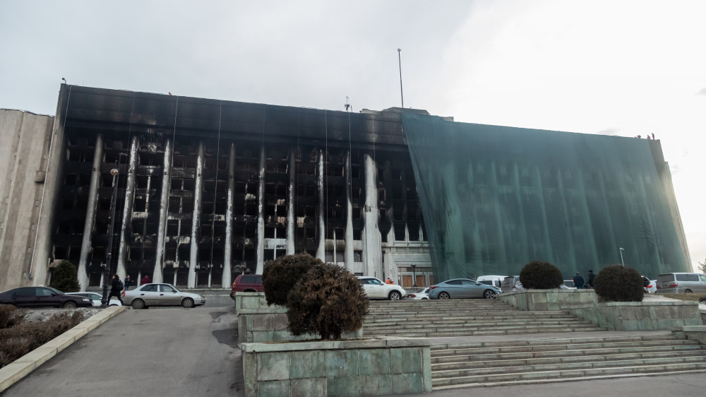 Сколько денег потратят на ремонт сгоревшего здания акимата Алматы