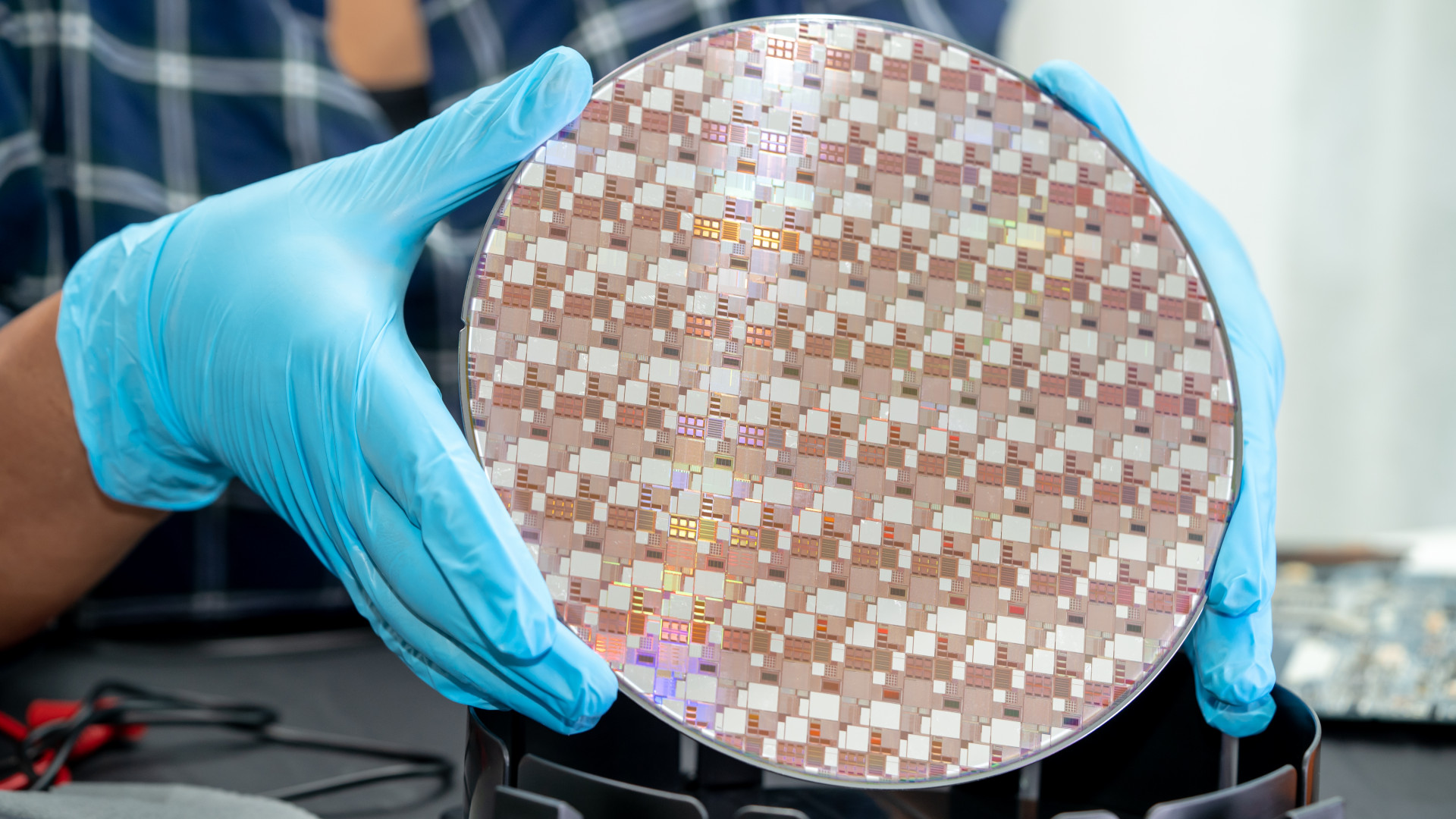 Тайвань рассчитывает на производство ”чипов демократии” совместно с США ...