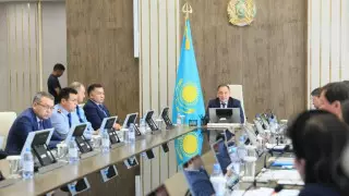 Ералы Тугжанов провел первое совещание в новой должности