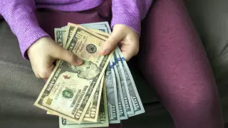 Когда начнут начислять деньги на спецсчета детей в Казахстане