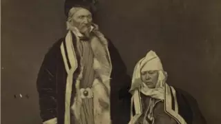 Ертеде ерлер қандай әшекей бұйым таққан?