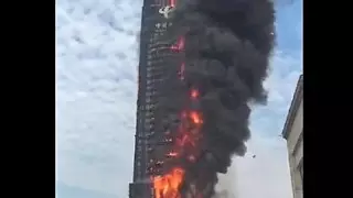 Это чудо: при пожаре в китайском небоскребе никто не пострадал