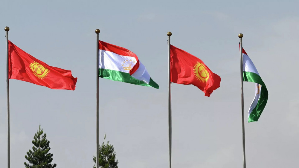 Главы ГКНБ Кыргызстана и Таджикистана подписали протокол