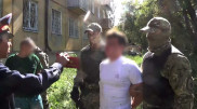Вымогатель убегал от спецназа и выбрасывал деньги на ходу в ВКО