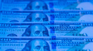 Курс доллара снизился почти на 2 тенге