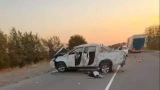 Три человека погибли и двое пострадали в ДТП на трассе Алматы - Оскемен