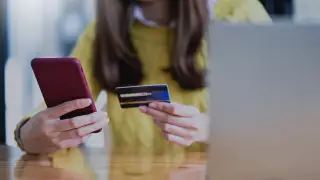 Тысячи алматинцев могут остаться без доступа к банковским услугам