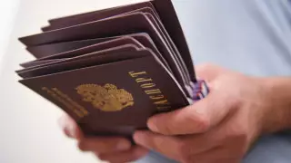 Сколько россиян обратилось за получением вида на жительство в Казахстане в сентябре