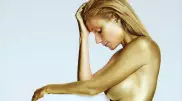 Гвинет Пэлтроу поразила фанатов смелой фотосессией на свое 50-летие