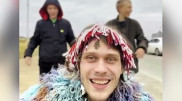 Долой серость: российский музыкант снял клип в пробке на границе с Казахстаном