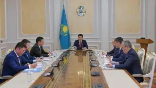 Госсоветник Ерлан Карин провел заседание комиссии по вопросам противодействия коррупции