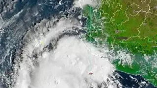 Ураган "Орлин" приближается к Мексике