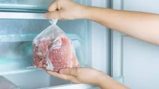 Врач перечислила продукты, которые нельзя замораживать