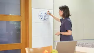 Достаточно минуты: диетолог рассказал о способе похудеть без спортзала