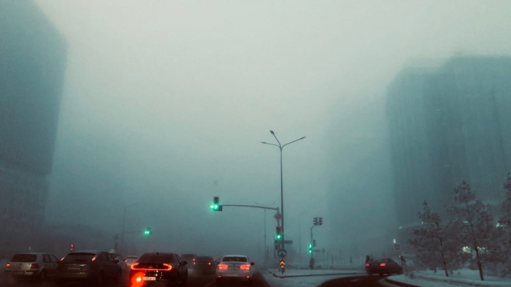 Ветер, пыльная буря и туман ожидаются в Казахстане