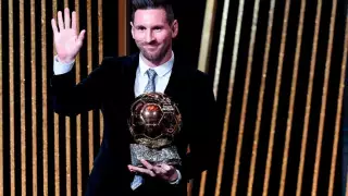 "Барселона" установит статую Месси