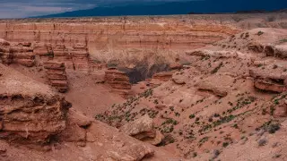 Туристы с гидом заблудились в Чарынском каньоне