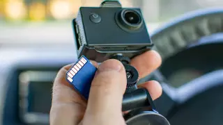 В Кыргызстане предлагают обязать автовладельцев установить видеорегистраторы