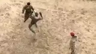 "UFC отдыхает". Жесткий поединок претендентов на краповый берет сняли на видео