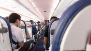 Девушек из Астаны и Уральска оштрафовали за курение на борту самолета