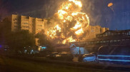В российском Ейске упал военный самолет: загорелся дом