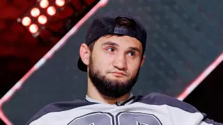 "Удали по-братски". Боец ММА "раскрыл" себя перед женой