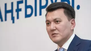 Ерлан Карин: в словах Президента о бирюзовом паспорте – патриотическая отсылка к гражданской идентичности