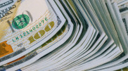 Курс доллара вырос еще почти на 2 тенге