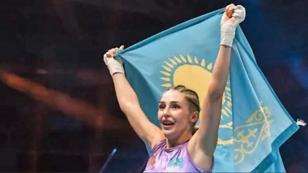 Ангелина Лукас завоевала титул во втором бою в профи