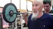 80-летний чемпион мира по пауэрлифтингу из Темиртау готовится защитить титул