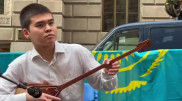 Мэр Нью-Йорка опубликовал у себя в Instagram казахстанца с домброй
