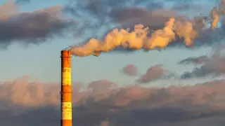 На "розовые облака" и сизый едкий дым пожаловались карагандинцы