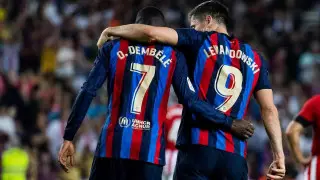 Чемпионы "Лиги мемов". Как встретили падение "Барселоны" в сети