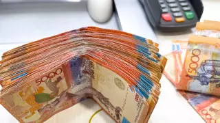 Ставки по депозитам поднимают в Казахстане