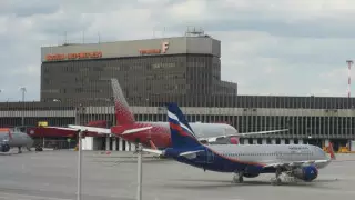 СМИ: летевший из Алматы в Москву самолет экстренно сел в Шереметьево