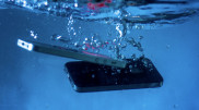Apple откажется от физических кнопок в новом iPhone - СМИ