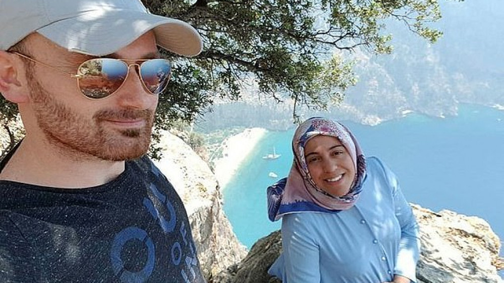 В Турции осудили мужчину, столкнувшего беременную жену со скалы ради страховки