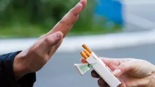 Психолог о том, почему сложно бросить курить