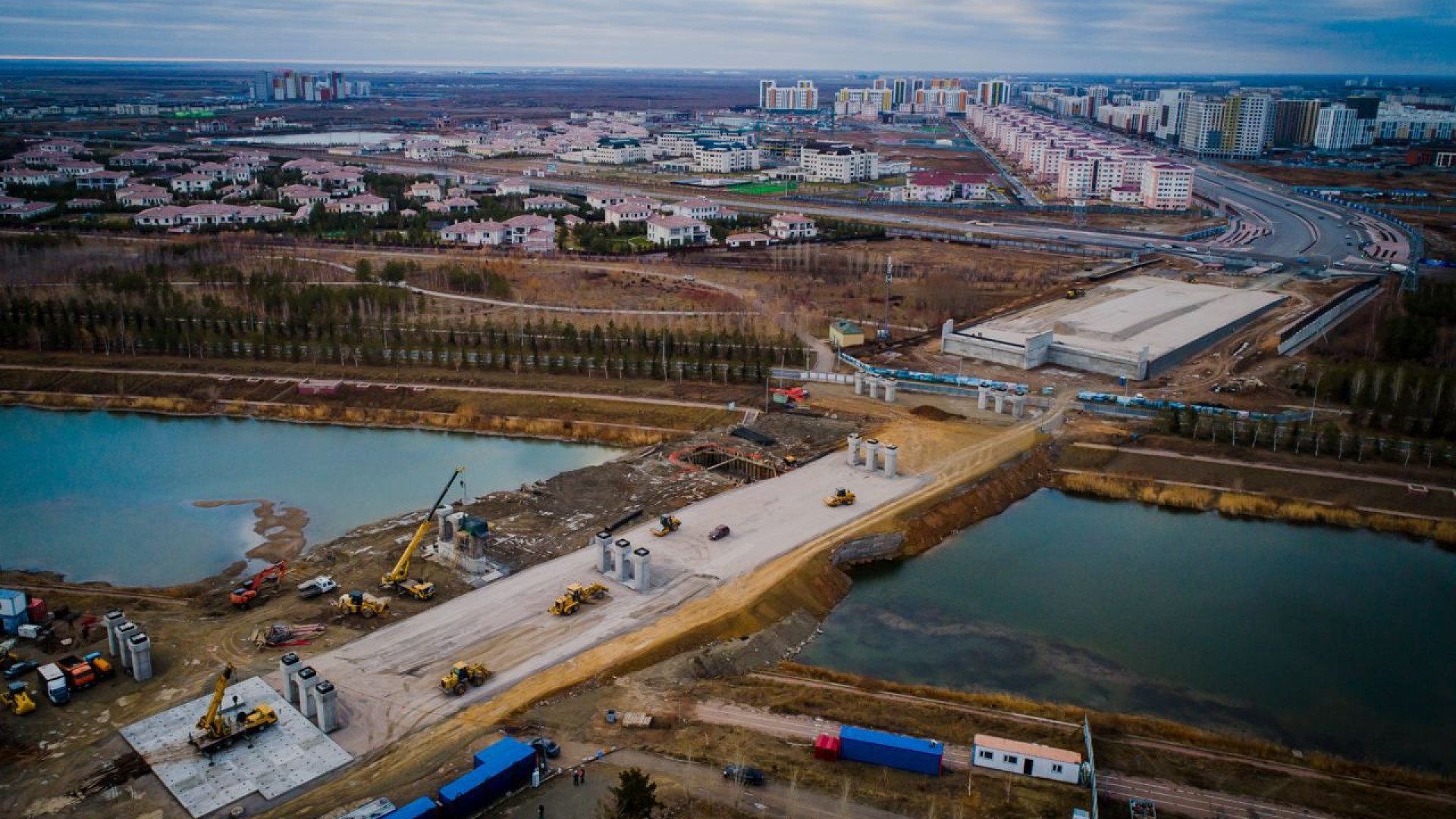 Строительство казахстан. Стройка моста. Стройка фото. Стройка в городе. Новый мост.