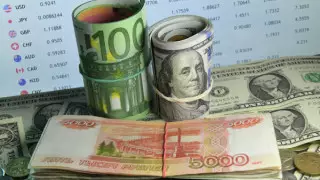 Названы официальные курсы доллара и рубля на 9 ноября