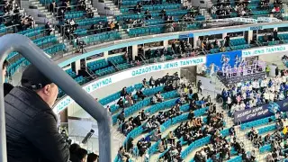 Новый слоган и жара на льду: "Барыс" зарубился с "Витязем" в Астане