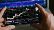 Приобрести акции АО "НК "КазМунайГаз" можно в приложении Halyk Homebank