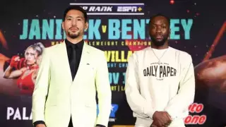 Алимханулы и Бентли провели дуэль взглядов перед боем за титул чемпиона мира