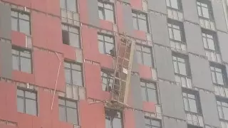 Падение с люльки в Астане: рабочему провели экстренную операцию