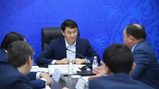 Туркестан: Дархан Сатыбалды провел единый прием с участием руководителей правоохранительных органов