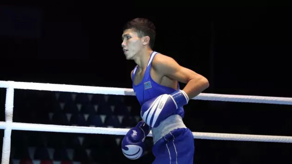 Казахстанец выиграл золото чемпионата Азии по боксу