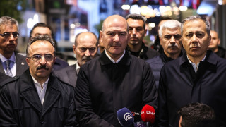 Глава МВД Турции Сулейман Сойлу (в центре). © aa.com.tr