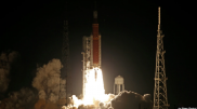 Историческая миссия. NASA отправило гигантскую ракету на Луну