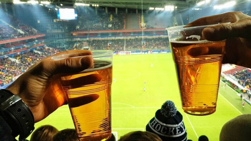 Катар внезапно потребовал от ФИФА запретить продажу пива на стадионах