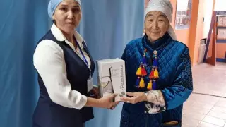 Рожденная в день выборов учительница отдала свой голос